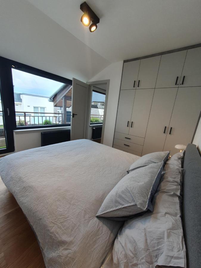 Modern Top Floor Loft With Balcony Budapest Extérieur photo